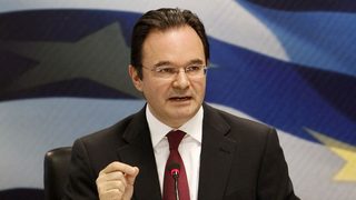 Откриха € 4 млн. в сметката на "социално слаб" гръцки астролог