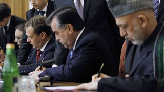 Русия ще ползва базата си в Таджикистан още 49 години