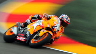 Кейси Стоунър спечели осма победа за сезона в MotoGP