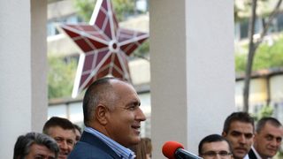 Борисов обеща да не нарича БСП лява партия
