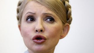 Дни преди среща с ЕС Украйна възобновява делото срещу Тимошенко