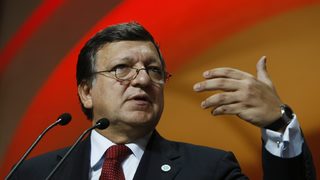 Евросоциалисти: Барозу дава знаци, че Европа завива наляво