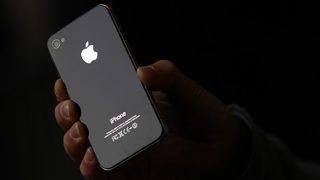 iPhone 4S направи Apple отново най-скъпата компания в света