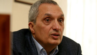 Костов пусна във "Фейсбук" статията си във в. "Работническо дело" от 1989 г.