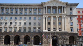 Стегнато заседание на кабинета в седмицата между двата вота