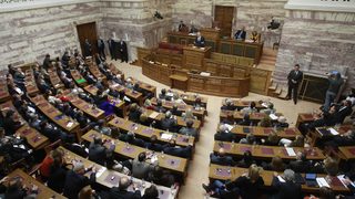 Предложението на Папандреу за референдум разтърси парламентарното мнозинство