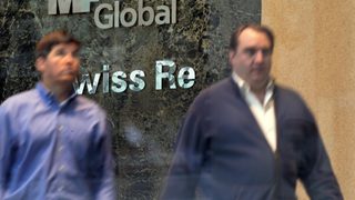 Инвеститорите се опитват да ограничат ефекта от колапса на MF Global