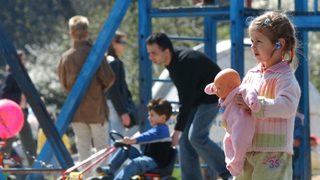 Приемните семейства вече са над 3 пъти повече, отколкото през 2008 г.