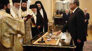 Новото коалиционно правителство на Гърция положи клетва