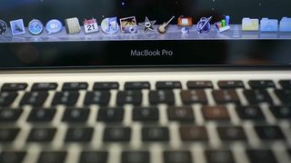 Дизайнери на аромати създават "парфюм" с мирис на нов Apple Mac