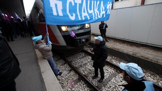 Синдикатите в БДЖ призоваха за отпор на реформата заради орязване на заплати