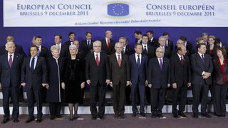 Окончателно: Лидерите на ЕС се споразумяха за фискален пакт без промени в договорите