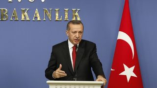 Турция въвежда санкции срещу Франция заради закона за арменския геноцид