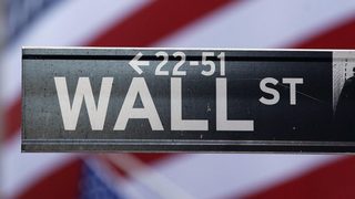 Инедксът S&P изпраща 2011 г. с най-малката промяна в стойността си от 41 години