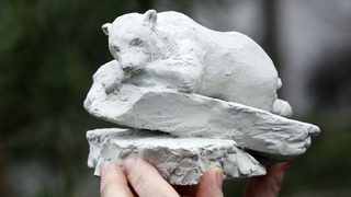 Полярният мечок Кнут ще бъде увековечен с паметник