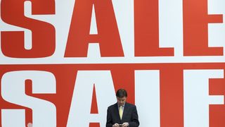 Безработицата във Великобритания стигна до 17-годишен връх
