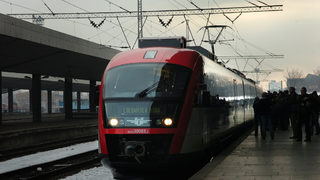 България обеща на Германия да плати част от просрочията за мотрисите "Дезиро"