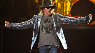Официално: Слаш и Аксел Роуз се събират за концерт на Guns'n'Roses