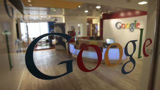 Microsoft нападна Google, че блокира персонализацията в браузъра й