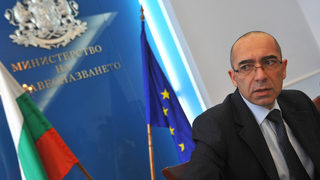 Здравната комисия даде две седмици на Константинов да предложи как да поевтинеят лекарствата