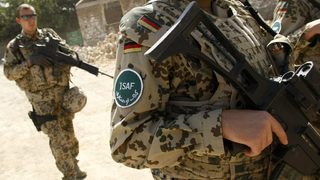 Германия затваря предсрочно военна база в Афганистан