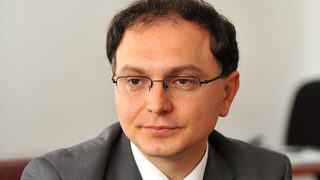 Председателят на комисията за конфискация подаде оставка, Борисов я приема