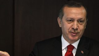 Здравето <span class="highlight">на</span> Ердоган изважда наяве проблемите в турската власт