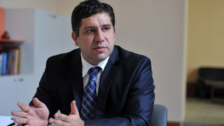Юридическият гръб на Плевнелиев