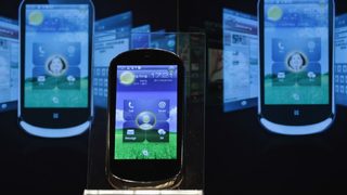 <span class="highlight">Symantec</span>: 9 от 10 души ровят по файловете на намерените смартфони