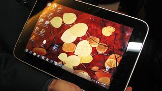 Lenovo планира да направи първия Windows 8 таблет