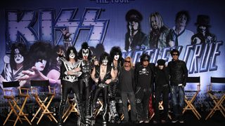 Фотогалерия: KISS и Motley Crue заедно на турне