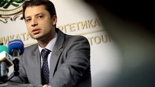Делян Добрев сменя шефа на енергийния холдинг