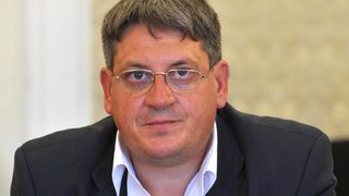 Лекарският и фармацевтичният съюз - с добри отзиви за номинирания за шеф на здравната каса Пламен Цеков