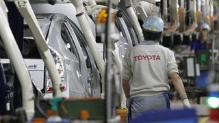 Скъпият бензин насочи американците към малките коли и хибридите