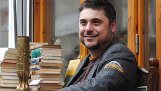 Алек Попов: Дигиталната и печатната книга ще си взаимодействат