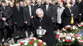 Полша и Русия отбелязват 2 години от самолетната катастрофа край Смоленск