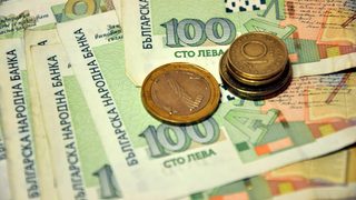 През януари и февруари погасяването на задълженията силно се е влошило
