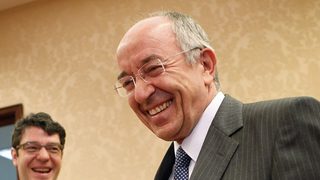 Централният банкер на Испания се оттегля предсрочно