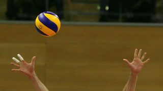 Волейболистите на "Марек" разбиха "<span class="highlight">Пирин</span>" с 3:0 и вкараха финала в трети мач