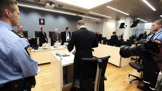 Леденото спокойствие на процеса срещу Брейвик