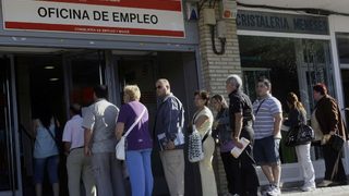 Безработицата в Испания достигна рекордните 24.4%