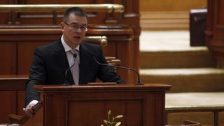 Румънското правителство падна след вот на недоверие
