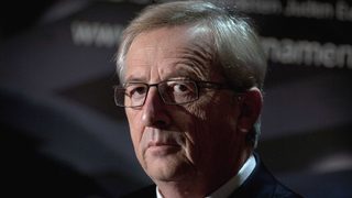 Юнкер предупредил Гърция, че повечето страни искат изключването ѝ от еврото