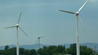 Токът ще поскъпне с 10% от юли, вероятно заради зелената енергия