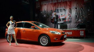 Изложения събират нови и тунинговани автомобили в София