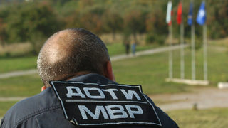 Част от ракета против градушка падна върху магазин "Метро" в Пловдив