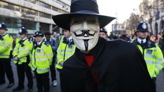 Защо "Окупирай Уолстрийт" стигна до ръба на оцеляването