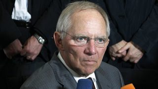 Волфганг Шойбле: Гърция трябва да спре да иска още помощ