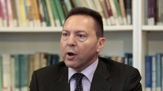 Янис Стурнарас е новият финансов министър на Гърция