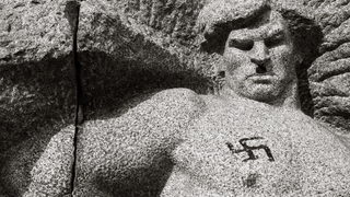 Фотогалерия: Книгата Forget Your Past и съдбата на комунистическите паметници
